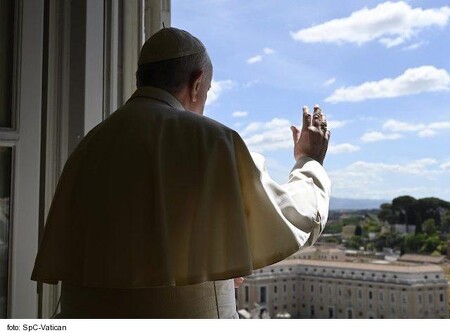 Výzvy pápeža k modlitbe za povolania a spoločnému zápasu s pandémiou